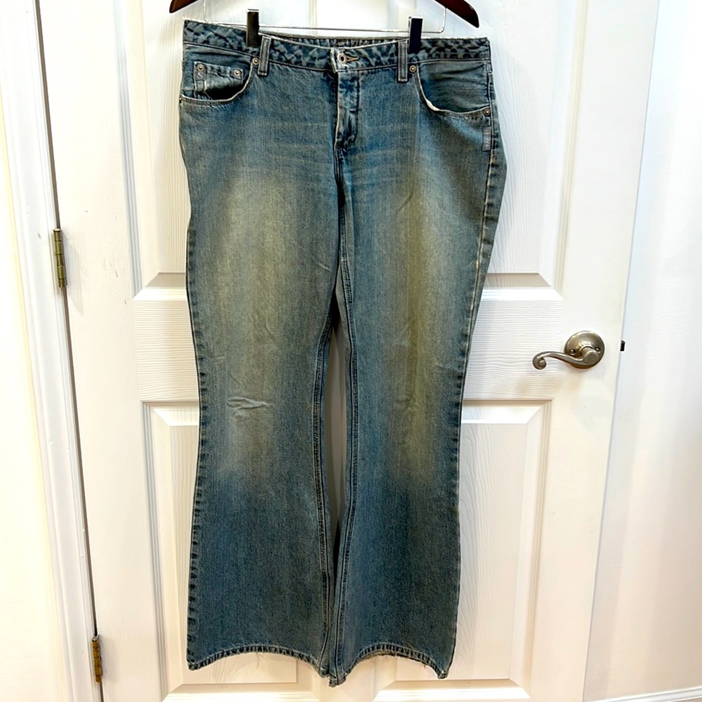 Silver Jeans Dallas Light-wash Flared Blue Jeans, Size 33